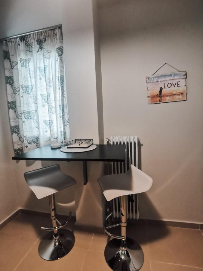 Efrosini'S By The Sea Apartment Chalkida Exterior photo
